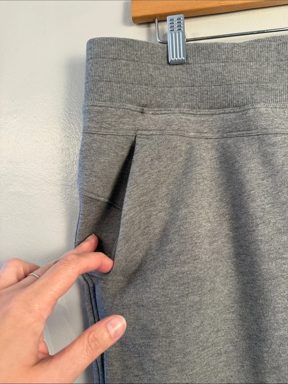 Lululemon Press Pause Jogger Heather Gray Size 12